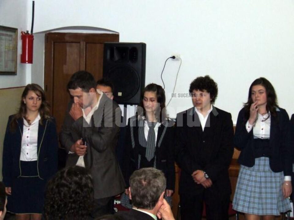 Așa arătau uniformele cu care au impresionat, inițial, reprezentații firmei vasluiene