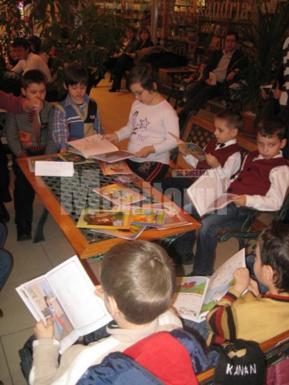 Zeci de tineri s-au întâlnit sâmbătă în Parcul Lecturi urbane