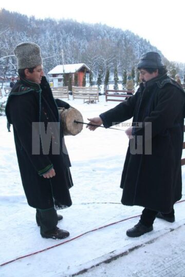 La minus 3 grade Celsius: Ambasadori din țările calde au gustat Bucovina la ea acasă