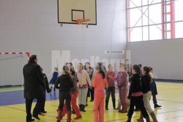 Sala de sport va fi folosită de elevii școlii din Bosanci