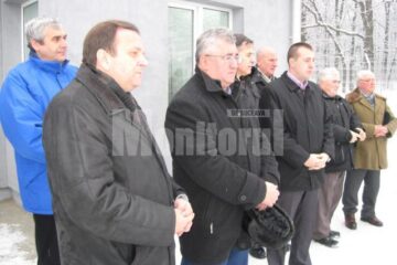 Administrația locală și județeană la ceremonia de sfințire a rezervorului de apa din Burdujeni Sat