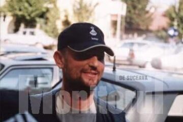 Severin Tcaciuc își omoară timpul în pușcărie cântând la acordeon