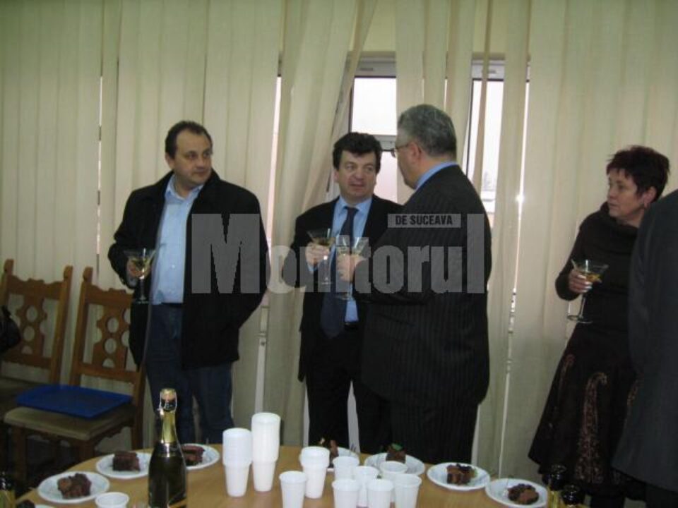 Final de an: Ultima ședință de Consiliu Local, încheiată cu șampanie și tort
