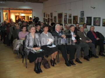 Participanți la festivitatea de premiere de la City Gallery