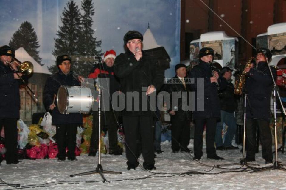 Ion Lungu i-a colindat pe suceveni