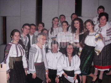 O parte din corala Arhiepiscopiei Sucevei și Rădăuților