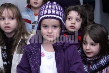 Redacția Monitorul de Suceava: Miniconcert de colinde susținut de preșcolarii de la „Așchiuță”