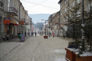 Tot orașul Vatra Dornei, de la localnici până la turiști, dârdâie de frig cu câteva zile înainte de Crăciun