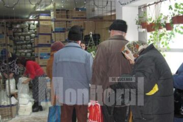 Cozi pentru laptele praf distribuit la Primăria Burdujeni