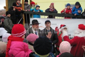 Un nou spațiu de joacă a fost inaugurat ieri în cartierul Obor din Rădăuți