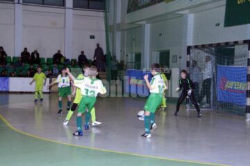 Meciurile de la Cupa Moș Crăciun sunt aprig disputate