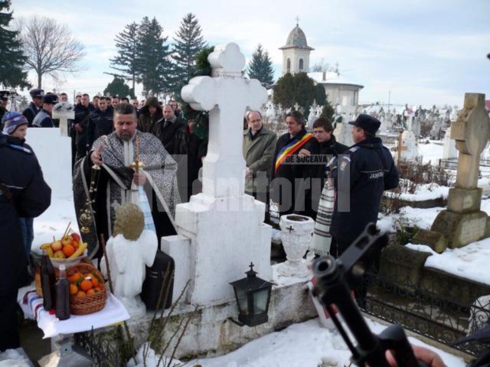 22 Decembrie: Eroii martiri ai Revoluției din 1989, comemorați la Fălticeni și Cornu Luncii