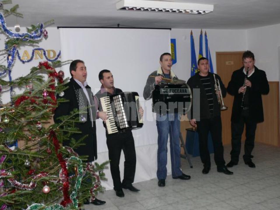 Sărbătoare: Moș Crăciun, la copiii jandarmilor