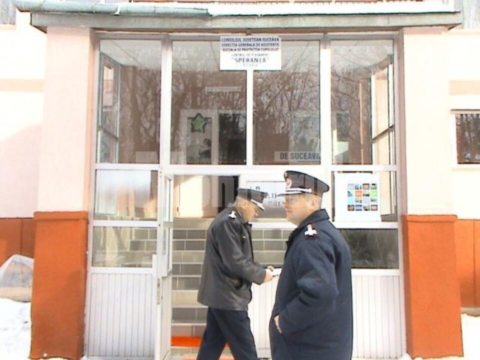 Pentru copiii asistați: Pompierii, mesageri ai lui Moș Crăciun