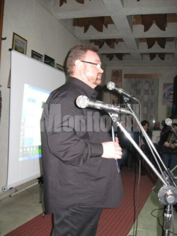 Poetul, realizatorul și moderatorul TV Ioan Manole