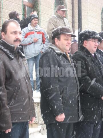 Parada tradițiilor: Urși, capre și urători au invadat străzile Sucevei