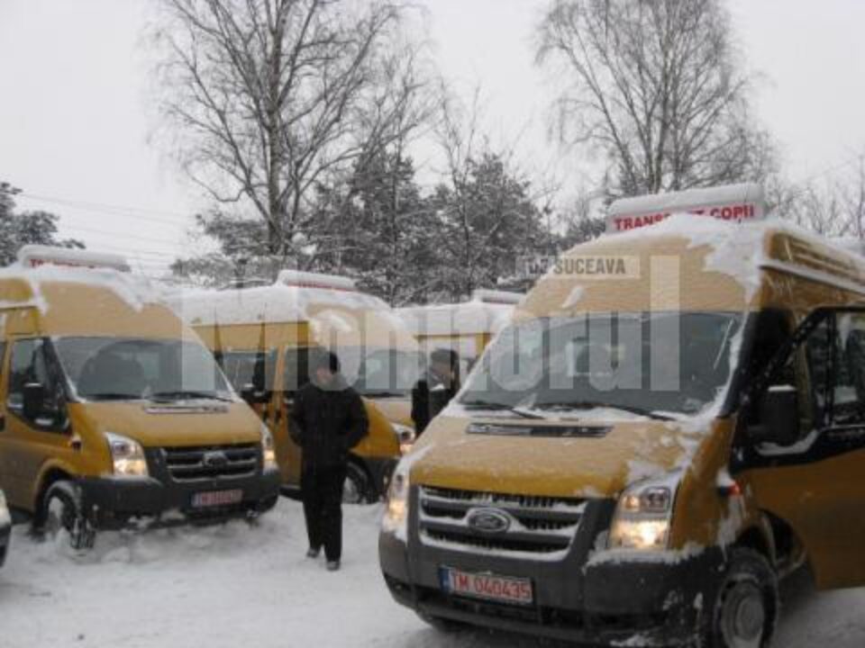 Ministerul Educației a repartizat județului Suceava șase microbuze destinate transportului elevilor la școală