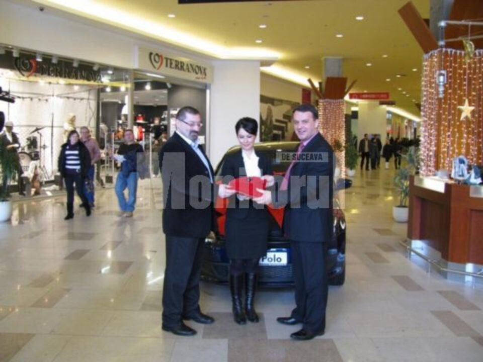 „Iulius Mall îți aduce cât Moșul nu poate duce”: O suceveancă a câștigat un Volkswagen Polo