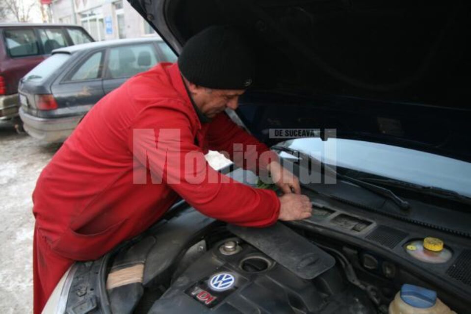 Probleme de sezon: Gerul a „omorât” bateriile șoferilor