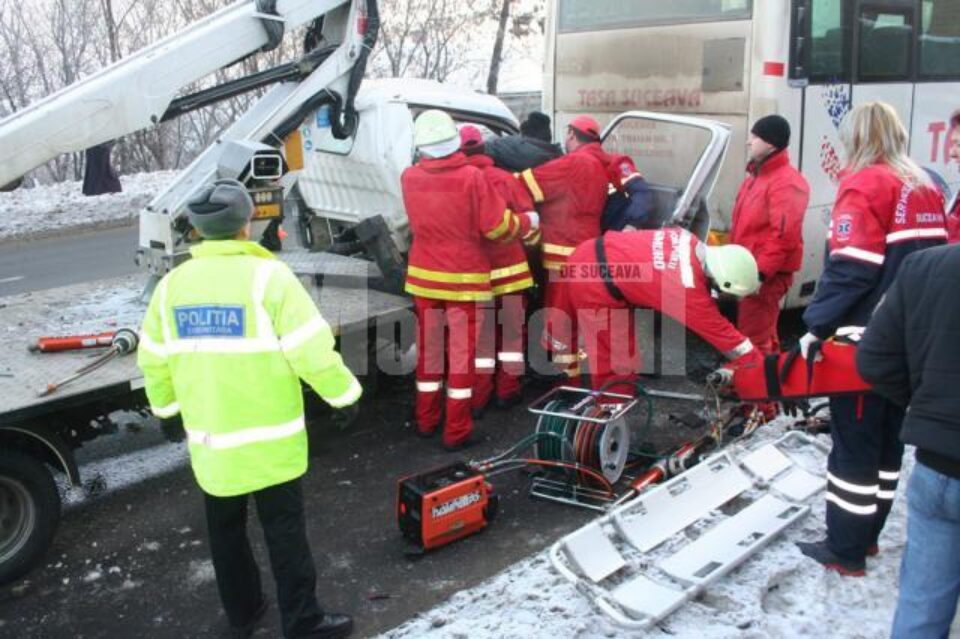 Autocar „invizibil”: Accident de „Dosarele X”, pe Calea Unirii din Suceava