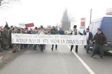 Final: Sărbătorile de iarnă s-au încheiat, ieri, la Suceava cu Parada Măștilor, la Drăgușeni