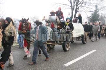 Final: Sărbătorile de iarnă s-au încheiat, ieri, la Suceava cu Parada Măștilor, la Drăgușeni