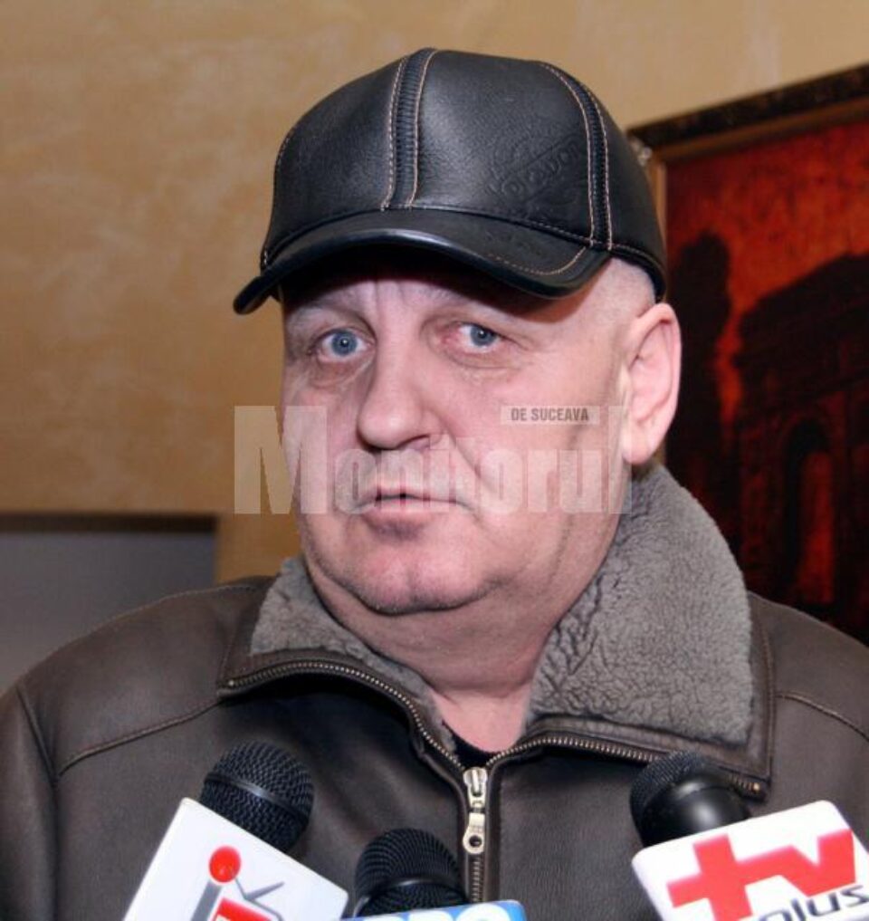 Gheorghe Filipciuc, administratorul de la „Casa Aristocrat”,la cererea sa, stă în continuare cu „lacătele” puse pe recepția pensiunii, până la stabilirea cu exactitate a vinovaților Gheorghe Filipciuc, administratorul de la „Casa Aristocrat”,la cererea sa, stă în continuare cu „lacătele” puse pe recepția pensiunii, până la stabilirea cu exactitate a vinovaților
