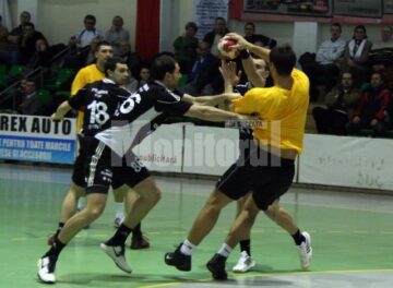 Handbal: Universitatea a câștigat al doilea amical cu Știința Bacău