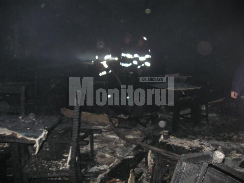Restaurantul din Iași a fost cuprins de un incendiu devastator, soldat cu deces și o persoană rănită