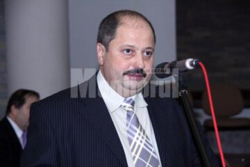 Carcalete: La transfer, elevul nu mai are nevoie de semnătura directorului școlii de unde pleacă