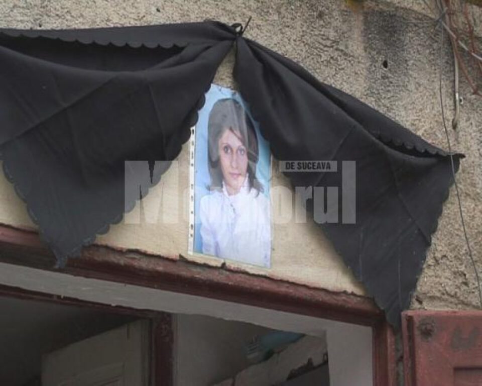 Ultimul drum: O mare de lacrimi la Gura Humorului pentru eroina de la Iași