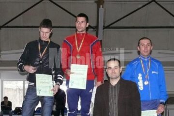 Prâsneac (primul din dreapta), pe podium la Bacău