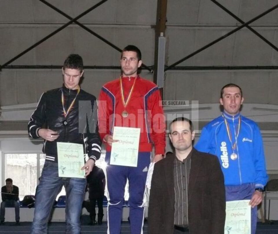Prâsneac (primul din dreapta), pe podium la Bacău