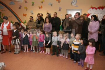 Momente artistice: Spectacol dedicat Unirii Principatelor, la Grădinița „Sf. Ioan cel Nou”