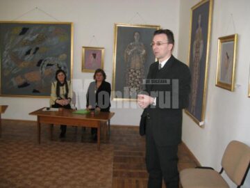 Directorul Bibliotecii Bucovinei, Gheorghe-Gabriel Cărăbuș, prezentând manifestarea