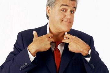 Jay Leno va primi titlul de bărbatul anului din partea Universității Harvard