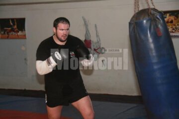 Ghita, in sala de lupte a CSM Suceava
