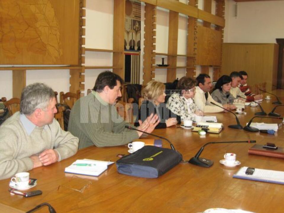 Flutur s-a întâlnit ieri la Consiliul Județean Suceava cu reprezentanții producătorilor și procesatorilor din agricultura suceveană