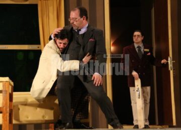 Două ore de teatru: Aplauze și bună dispoziție, la „O noapte nebună, nebună”