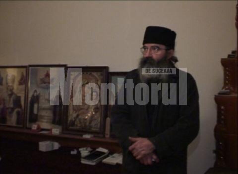 Călugărul Iacob Samsonescu: „El are ceva psihic sau se întâmplă ceva din alte privințe”