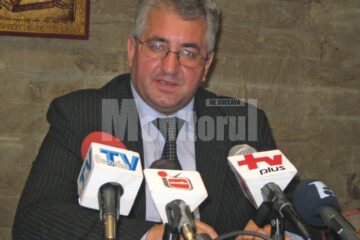 Ion Lungu: „De bine, de rău, acum se poate circula normal pe străzile pe care s-a intervenit cu pavele”