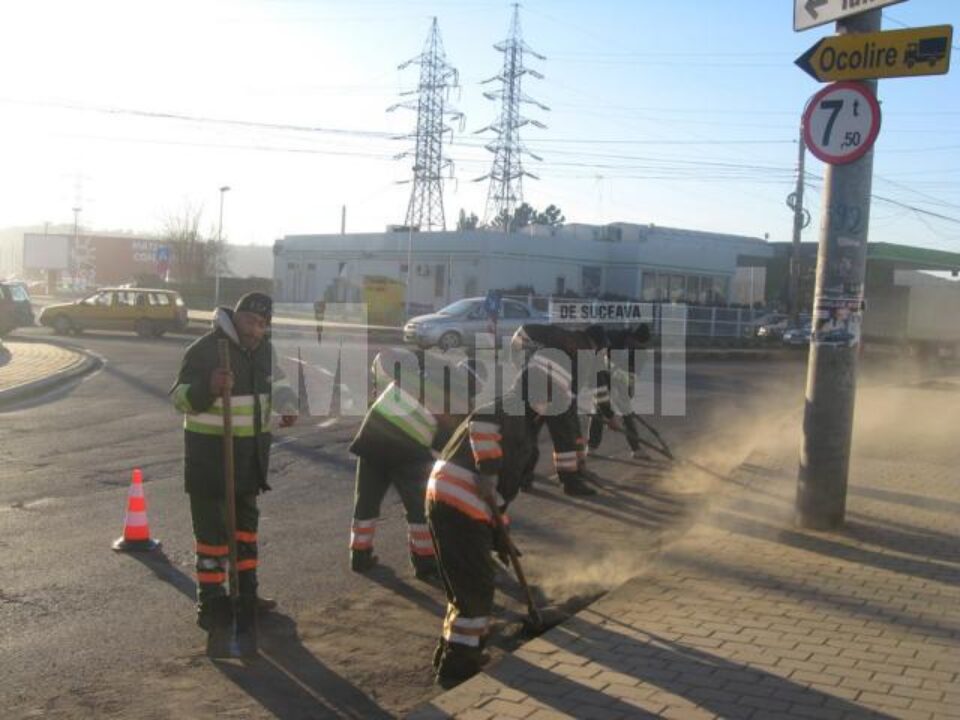 Neglijență: Cozi kilometrice pe Calea Unirii, din cauza angajaților Rosal