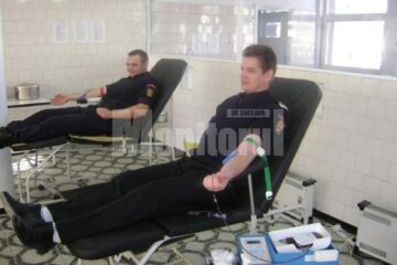 Donatorii în uniformă speră ca gestul lor să fie urmat și de alte persoane