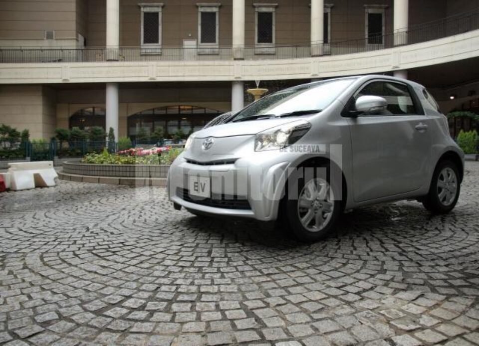 Toyota iQ EV Concept