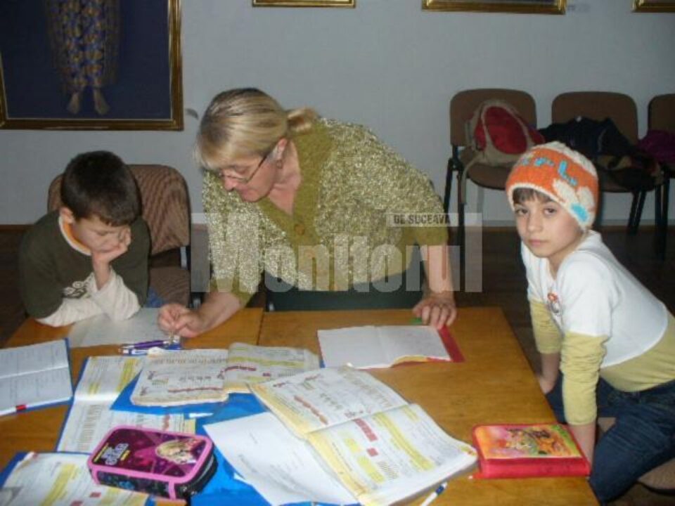 Proiect în derulare: “Ajutor la teme”, pentru copiii instituționalizați Proiect în derulare: “Ajutor la teme”, pentru copiii instituționalizați