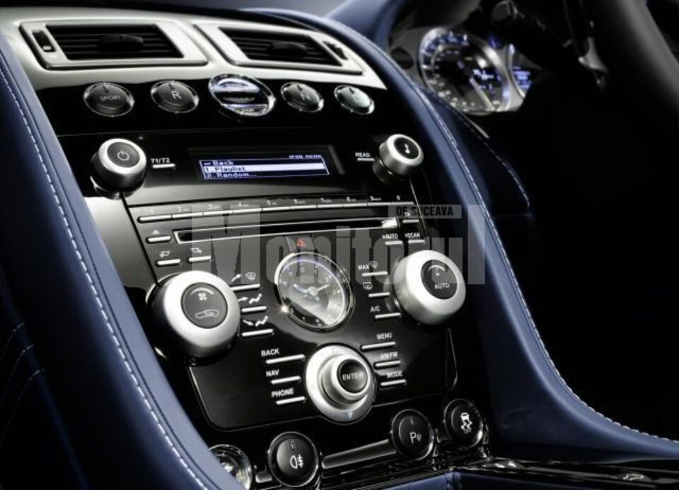 Aston Martin V8 Vantage S