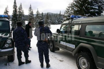 Frontiera cu Ucraina este aparata cu arma in spate