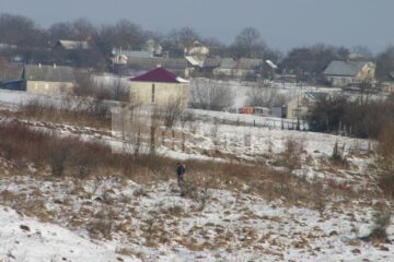 Polițiștii de frontieră patrulează, dar satele din Ucraina sunt la doar câțiva pași