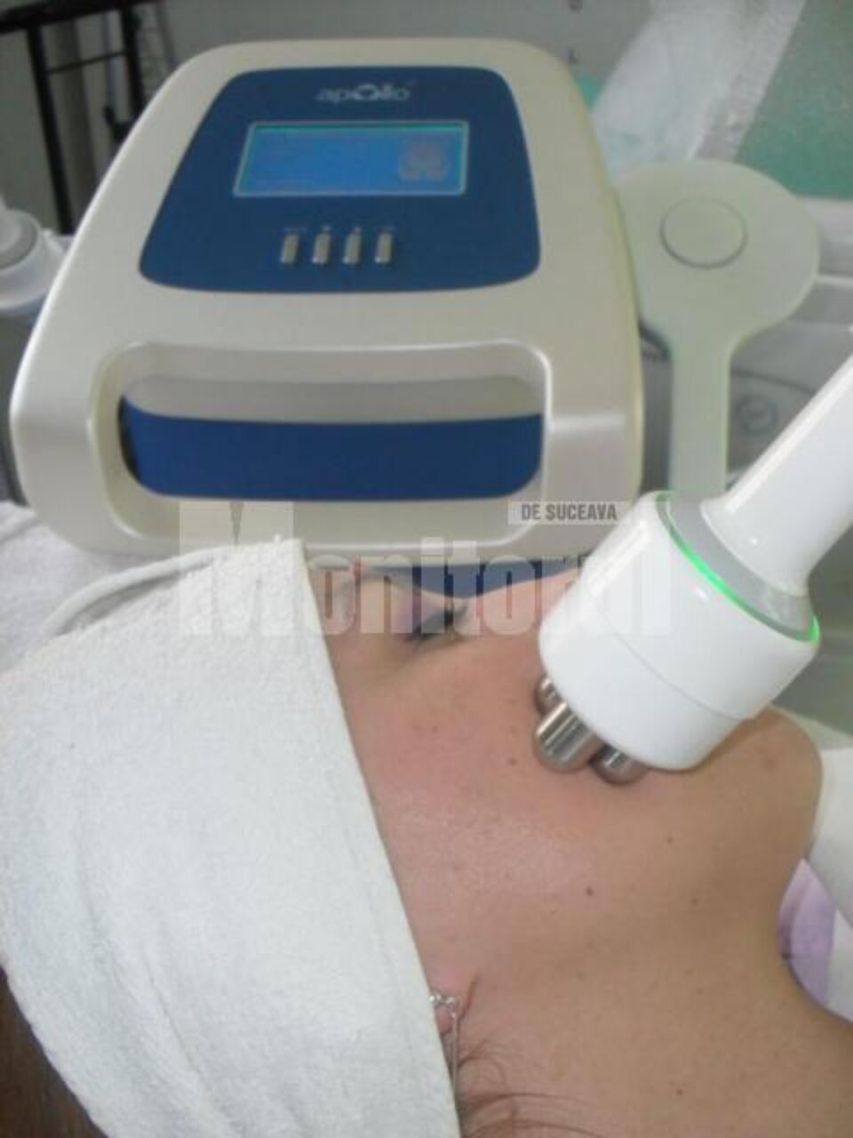 Cu aparatul Apollo, ultima inovație în domeniu, sucevencele pot întineri cu cel puțin cinci ani Cu aparatul Apollo, ultima inovație în domeniu, sucevencele pot întineri cu cel puțin cinci ani
