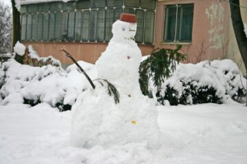 Meteorologii prognozează pentru mâine și poimâine, două zile de iarnă "autentică"